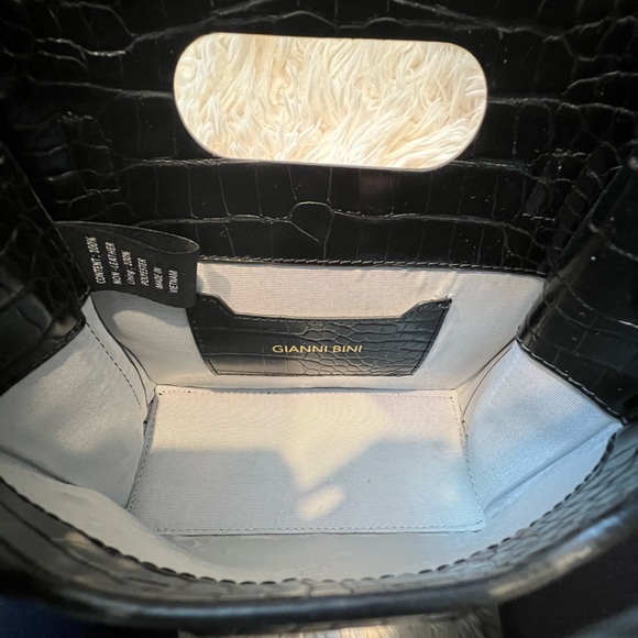 🤍 NEW Gianni Bini Crossbody Bag Black Textured - Picture 4 of 9